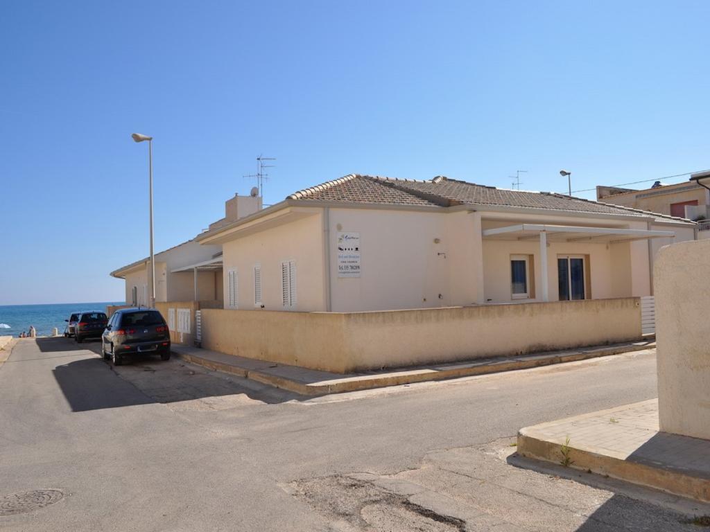Sagittarius Mare Lägenhet Marina di Ragusa Exteriör bild